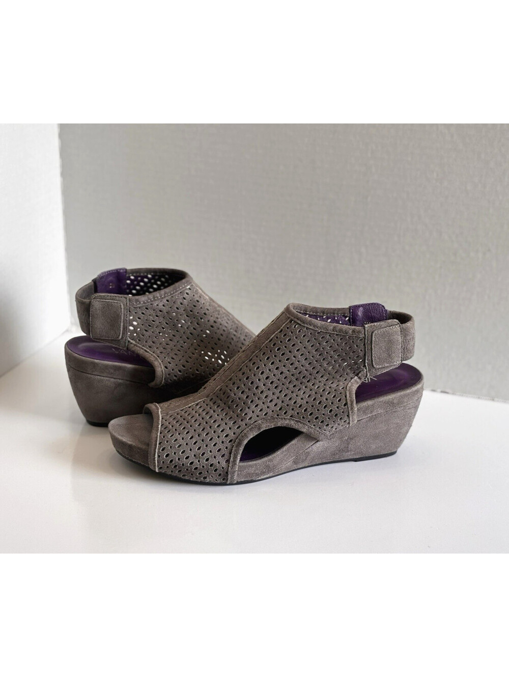Vaneli Inez Women's 9 M Perforated Gray Suede Wedge Sandals Peep Toe Slingback